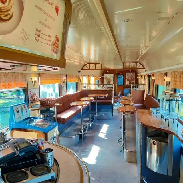 restaurant carriage